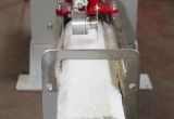 Clean processing of damp EPS fish boxes without rust stains via robust stainless steel pressure channel.